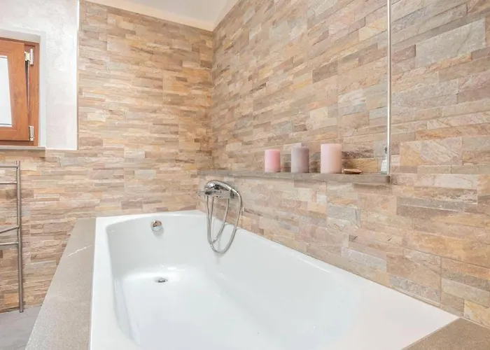 Lovely House In The Peacefull Place Of Градо